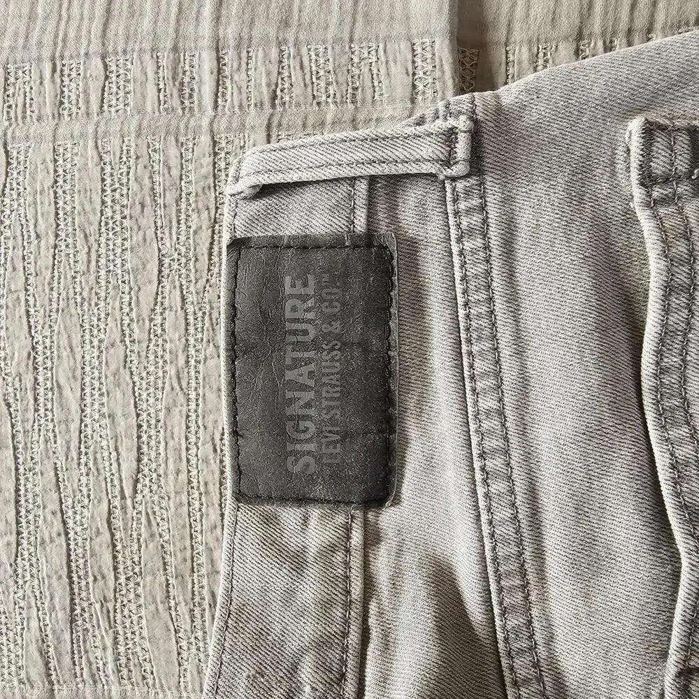 Signature by Levi Strauss & Co. Gray Straight Leg Jeans